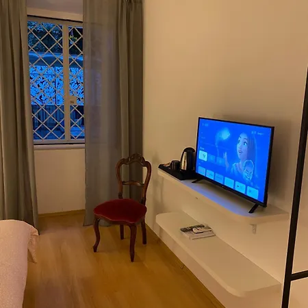 Lux Po House شقة