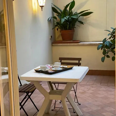 Lux Po House شقة *