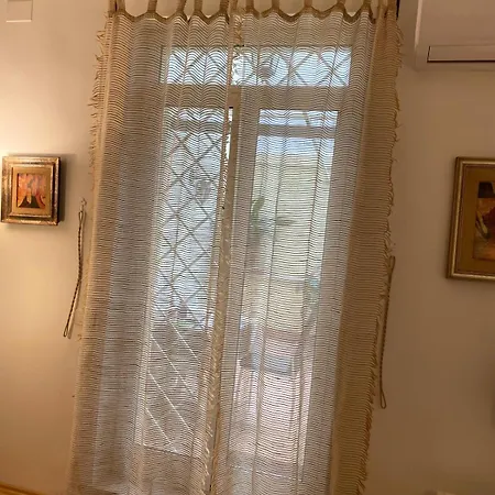 Lux Po House *