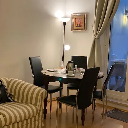 Lux Po House *