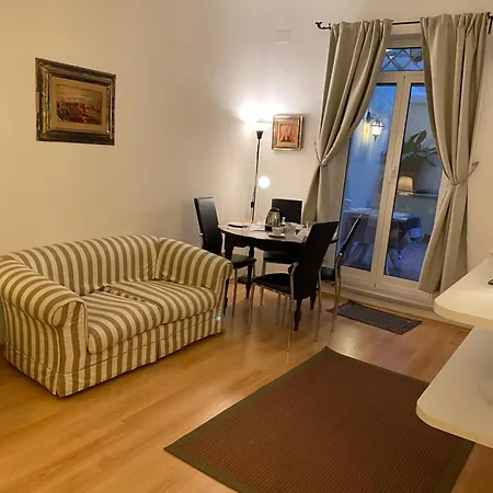 Lux Po House *
